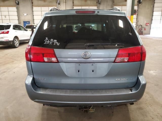 2005 Toyota Sienna CE