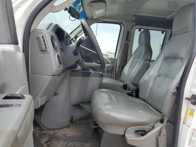 2013 Ford Econoline E350 Super Duty Van