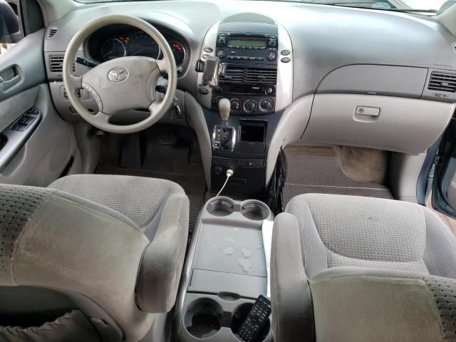 2006 Toyota Sienna CE