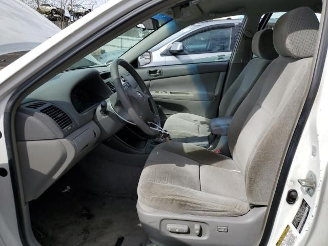 2004 Toyota Camry LE