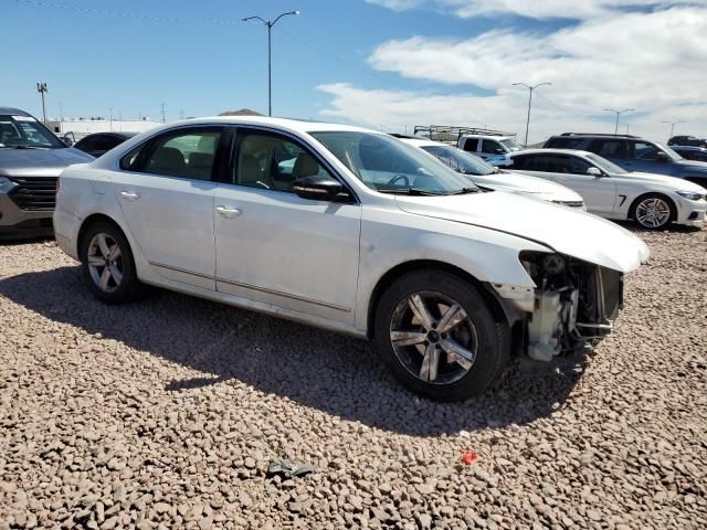 2012 Volkswagen Passat SEL