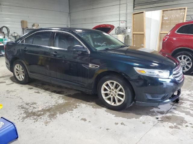 2014 Ford Taurus SE