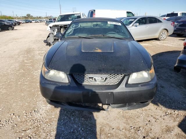 2004 Ford Mustang