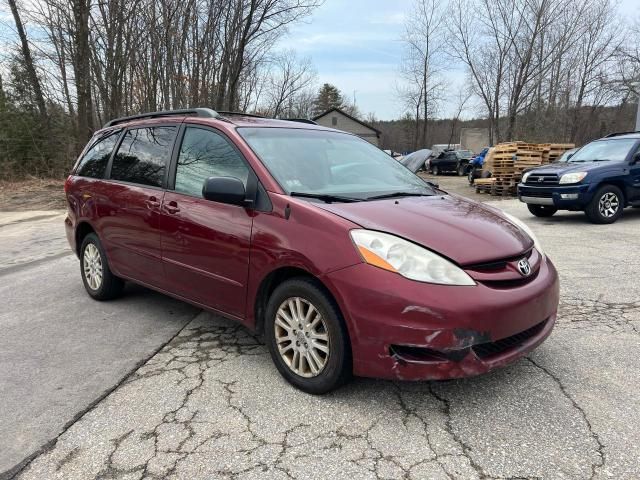 2010 Toyota Sienna LE