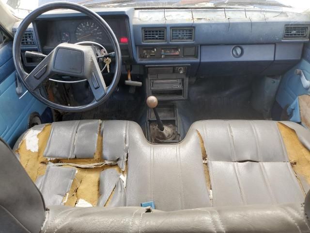 1984 Toyota Pickup Xtracab RN56 DLX