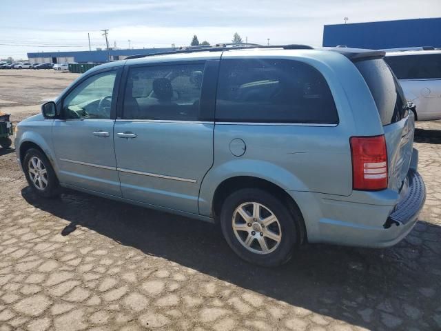 2009 Chrysler Town & Country Touring