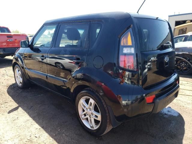 2011 KIA Soul +