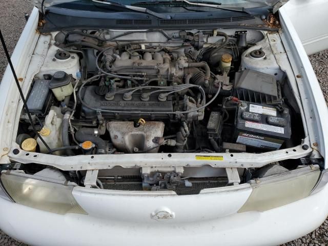 1999 Nissan Sentra Base