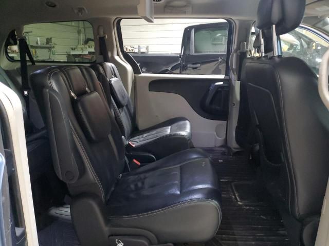 2012 Chrysler Town & Country Touring