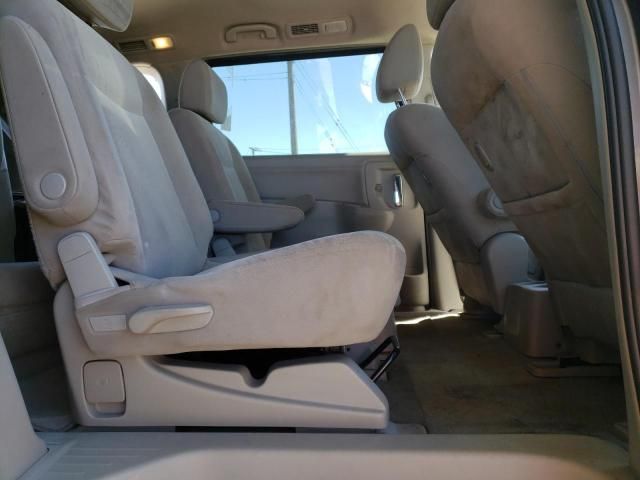 2016 Nissan Quest S