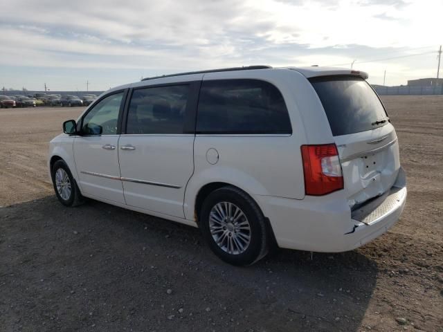 2013 Chrysler Town & Country Touring L