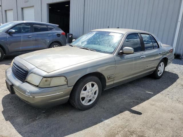 1999 Ford Crown Victoria