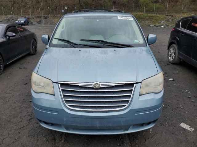 2009 Chrysler Town & Country Touring