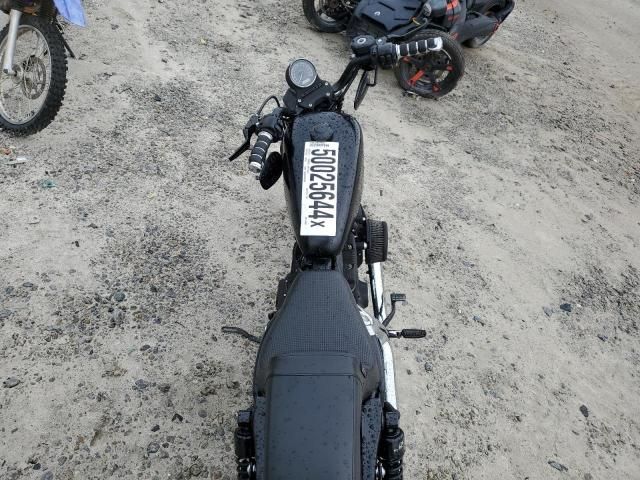 2013 Harley-Davidson XL883 Iron 883