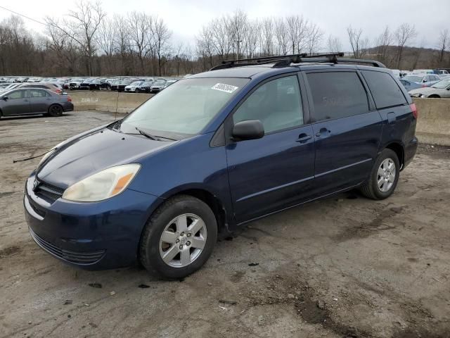 2004 Toyota Sienna CE