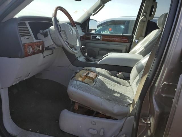 2004 Lincoln Navigator