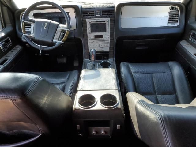 2010 Lincoln Navigator L