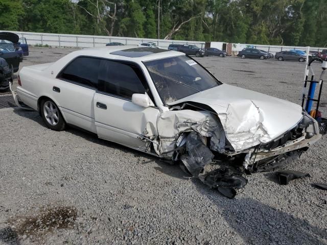 1997 Toyota Crown Salo