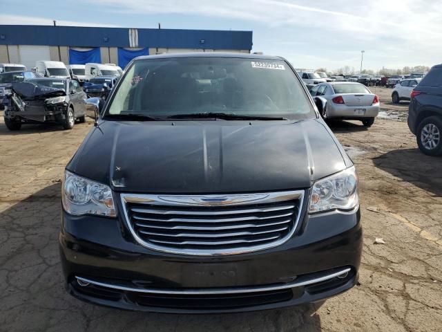 2015 Chrysler Town & Country Touring L