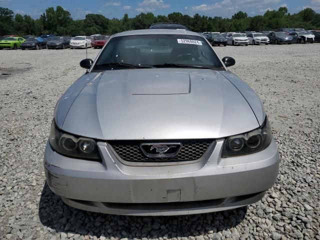 2004 Ford Mustang