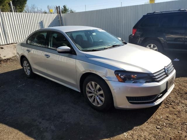 2013 Volkswagen Passat S