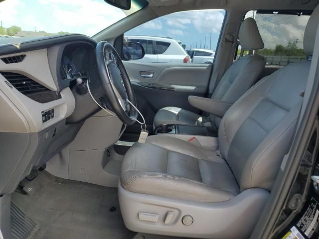 2017 Toyota Sienna XLE