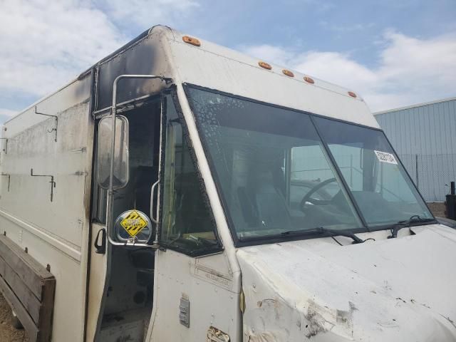 2005 Freightliner Chassis M Line WALK-IN Van