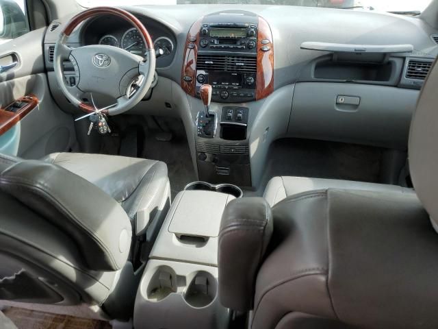 2005 Toyota Sienna XLE