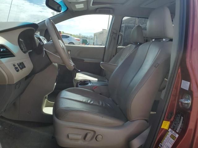 2013 Toyota Sienna XLE