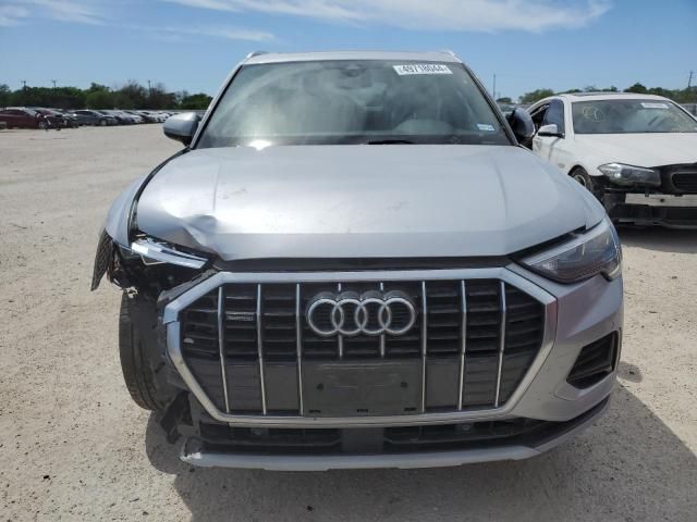 2022 Audi Q3 Premium 40