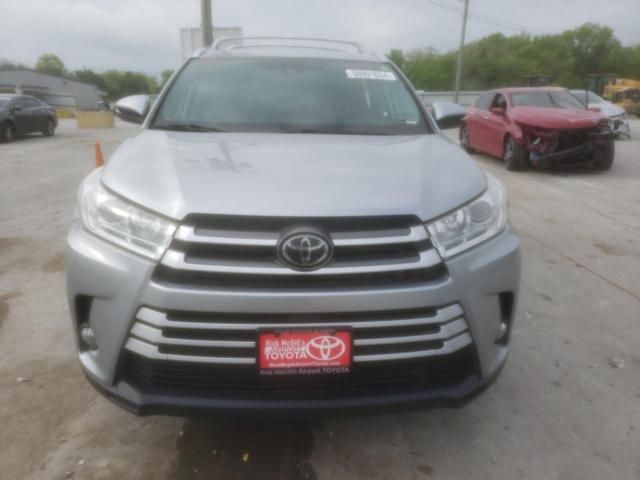 2019 Toyota Highlander SE