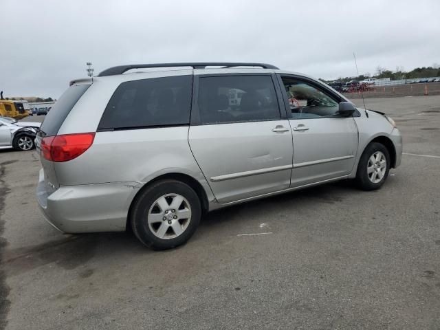 2010 Toyota Sienna CE