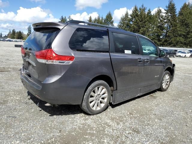 2011 Toyota Sienna XLE