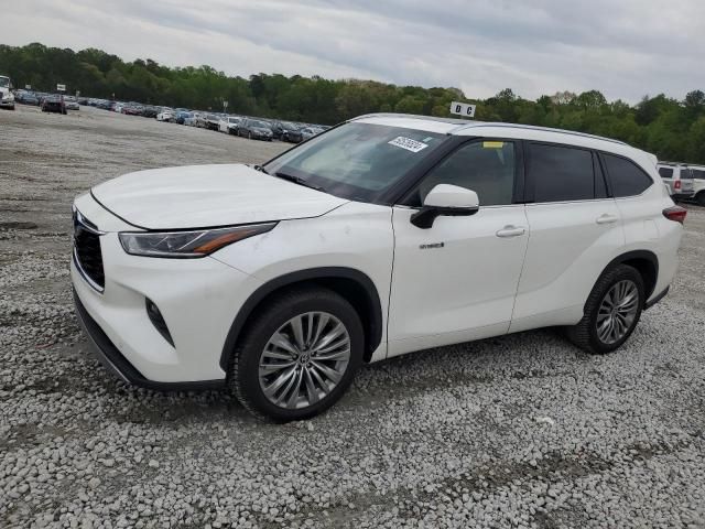 2021 Toyota Highlander Hybrid Platinum