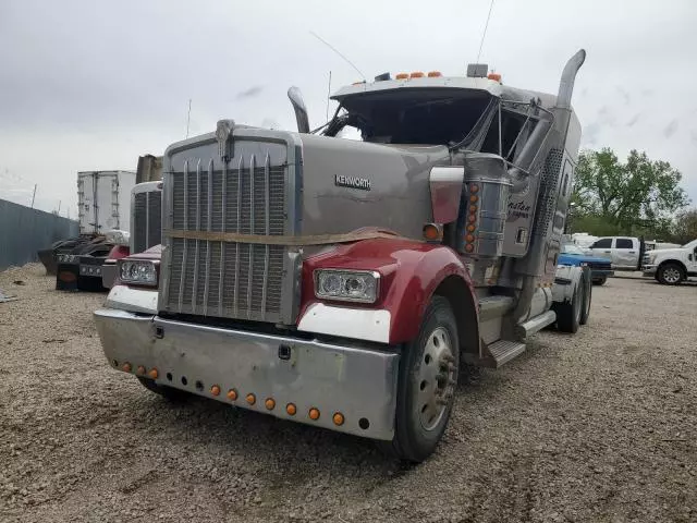 2000 Kenworth Construction W900