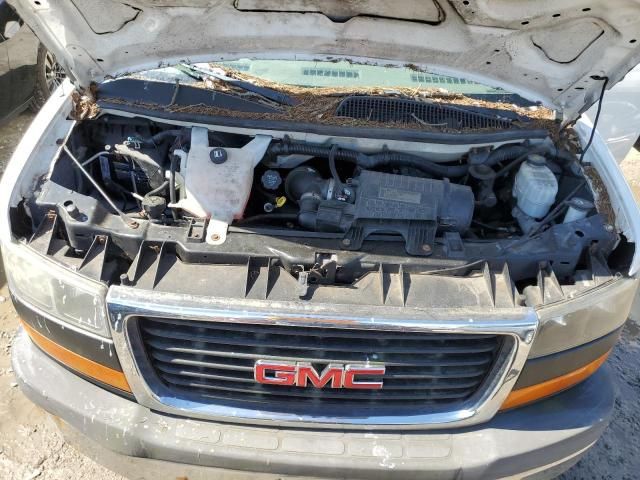 2011 GMC Savana Cutaway G3500