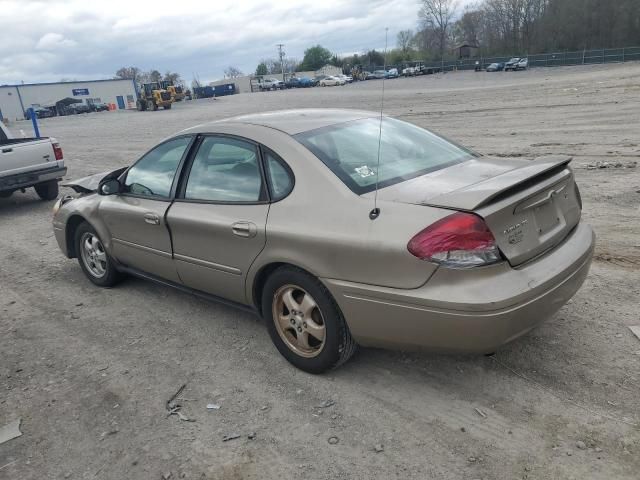 2004 Ford Taurus SE