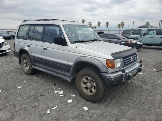 1995 Mitsubishi Montero SR