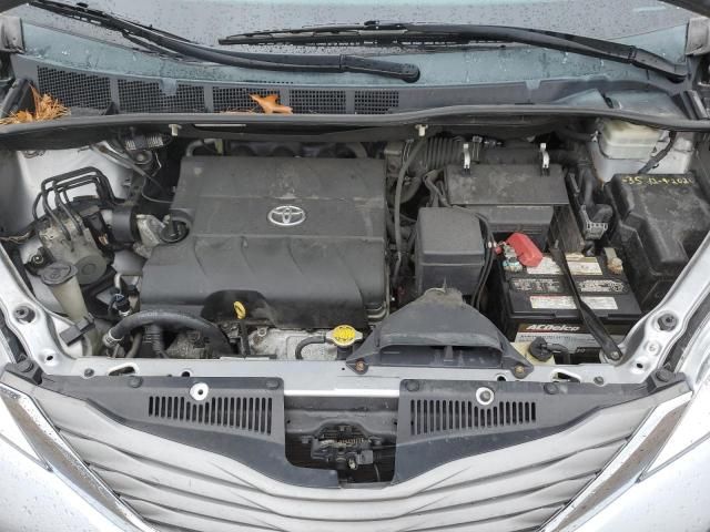 2013 Toyota Sienna XLE