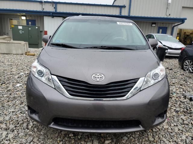 2013 Toyota Sienna LE