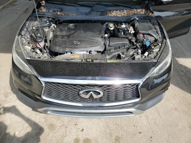 2017 Infiniti QX30 Base