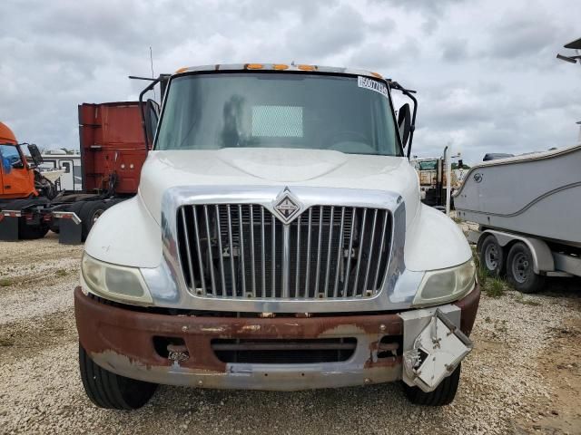 2004 International 4000 4300