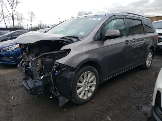 2015 Toyota Sienna LE