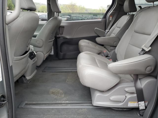 2019 Toyota Sienna XLE