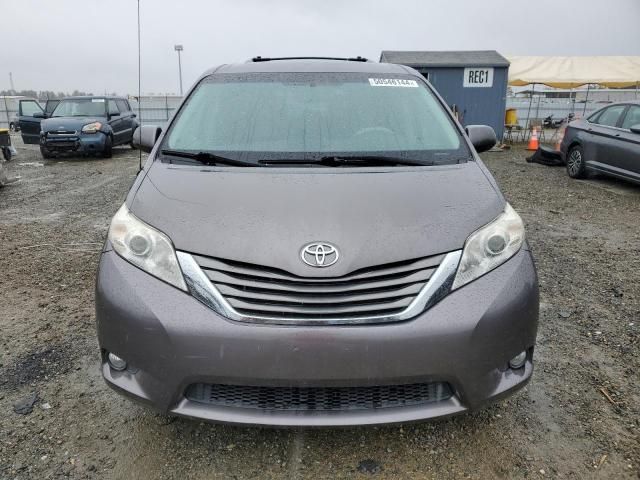 2012 Toyota Sienna XLE