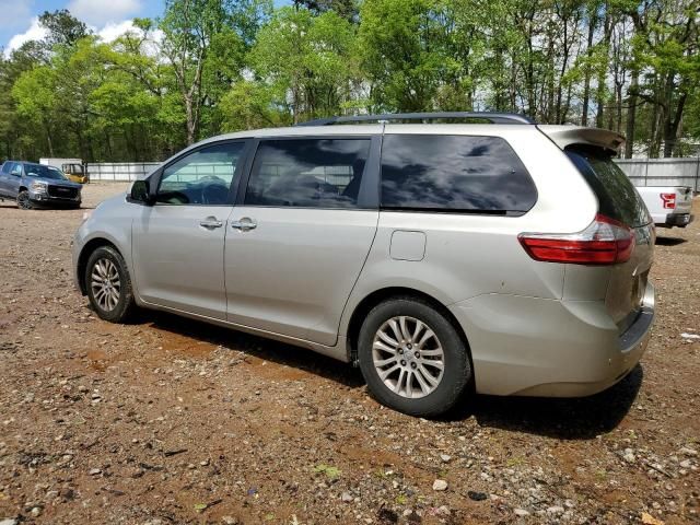 2015 Toyota Sienna XLE