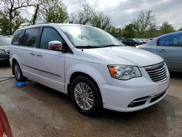 2015 Chrysler Town & Country Touring L