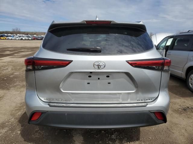 2022 Toyota Highlander XLE