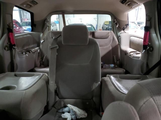 2005 Toyota Sienna CE