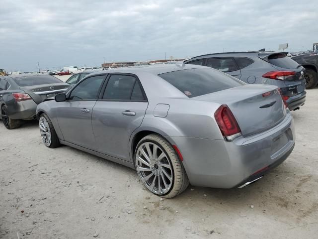 2016 Chrysler 300 S